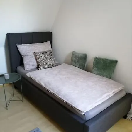 Bei Schloss * Ulmerfeld